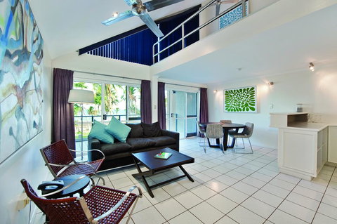 Castaways Resort & Spa On Mission Beach - Kawana Tourism 1