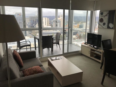 CBD Penthouse View Apartment - Kawana Tourism 2