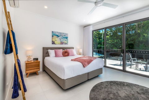 Cedar & Sea - Kawana Tourism 1