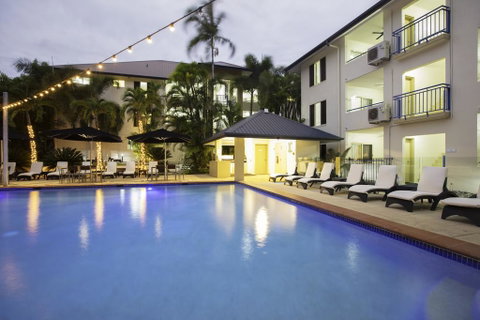 Central Plaza Port Douglas - Kawana Tourism 1