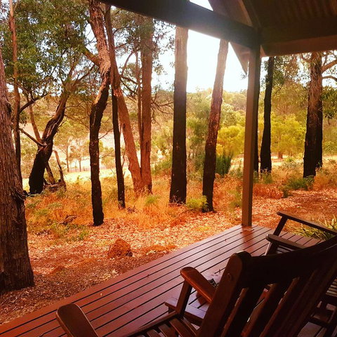 Chandeliers On Abbey - Kawana Tourism 3