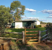 Charleville Bush Cottage - Kawana Tourism