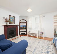 Charming Centrally Located 2 Bedroom Accommodation - Kawana Tourism