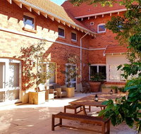 Chateau Cottesloe by the beach - Kawana Tourism