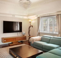 Chic 2 Bedroom Ground Floor Apartment In Trendy New Farm - Kawana Tourism