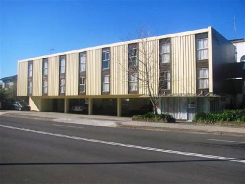 City Beach Motel - Kawana Tourism 1