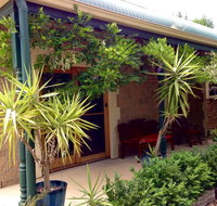 Clarevale Cottage BB - Kawana Tourism