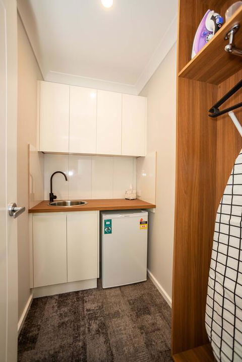 Clarinda Street Apartments - Kawana Tourism 3