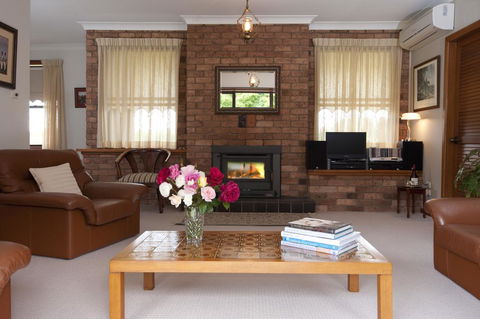 Clifton Gardens B&B - Kawana Tourism 2