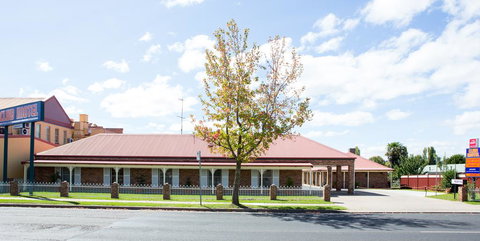 Club Motel Armidale - Kawana Tourism 3