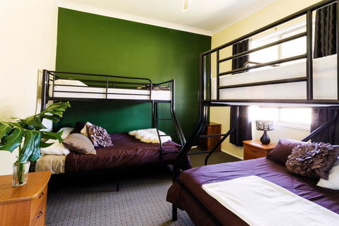 Coal D' Vine Cottage - Cessnock NSW - Kawana Tourism 2