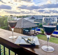 Coastal Paradise Holiday Home Swimming Pool  WiFi - Kawana Tourism