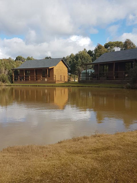 Cocoa & Briar Cottages - Kawana Tourism 3