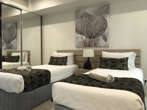 Coconut Grove 402 - Kawana Tourism 2