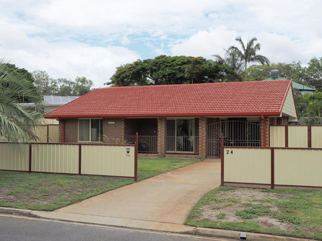 Nudgee Beach QLD Kawana Tourism