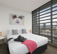 Complete Host Monarc Apartments - Kawana Tourism