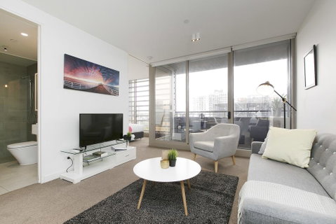 Complete Host Monarc Apartments - Kawana Tourism 1
