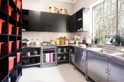Coogee Beach House - Kawana Tourism 1
