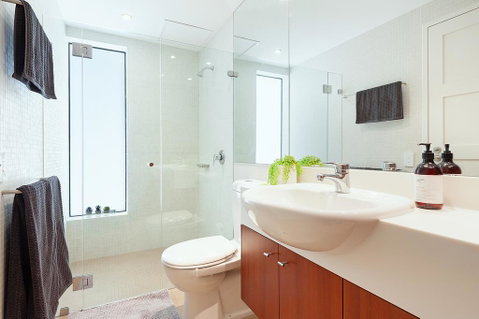 Coogee Beach Pad - Kawana Tourism 3