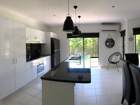 Cooya Beach - Ultimate Tropical Getaway - Kawana Tourism 3