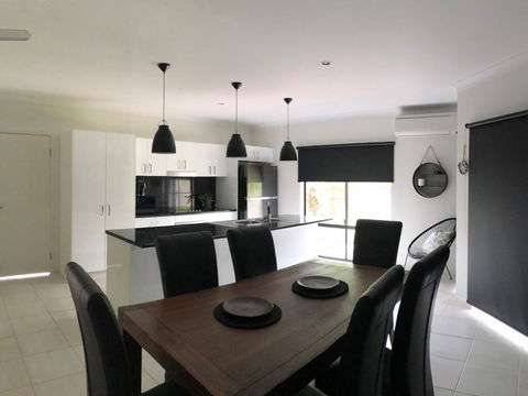 Cooya Beach - Ultimate Tropical Getaway - Kawana Tourism 1