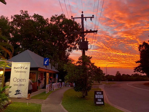Coral Beach Lodge - Kawana Tourism 0