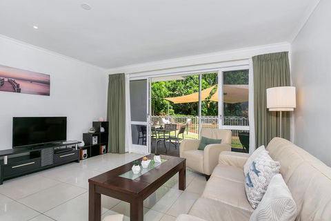Coral Coast Resort Apartment - Kawana Tourism 1