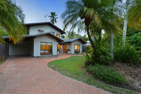 Coral Gardens Port Douglas - Kawana Tourism 2