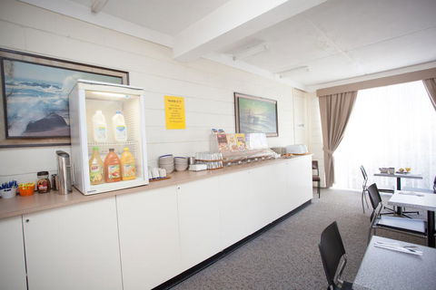 Corio Bay Motel - Kawana Tourism 1
