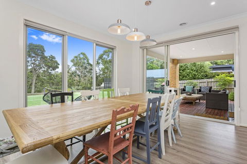 CORYMBIA - MOUNT MARTHA - Kawana Tourism 2
