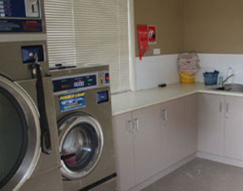 Cosmos Country Motor Inn - Kawana Tourism 1