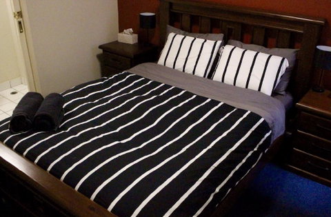 Cosy City Apartment - Kawana Tourism 0