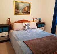 Cosy Quiet Bedroom Ferny Grove - Kawana Tourism