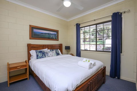 Country Lodge Motel - Kawana Tourism 1