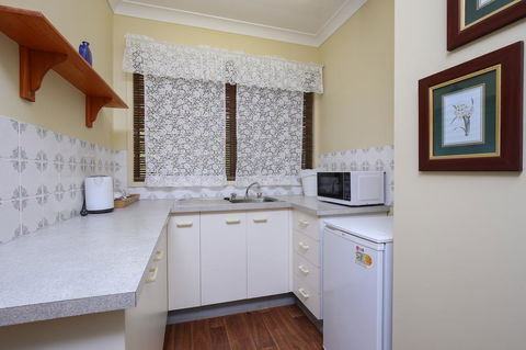Country Lodge Motel - Kawana Tourism 2