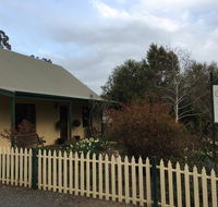 Country Pleasures Bed and Breakfast - Kawana Tourism