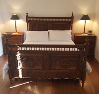 Courtyard Faversham House - Kawana Tourism