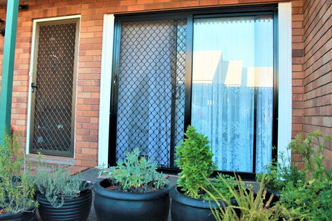 Cozy And Cute Comfort Stay Close To University (Female Only) - Kawana Tourism 2