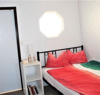 Cozy and cute comfort stay close to University Female only - Kawana Tourism