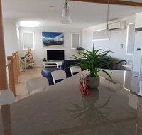 Cozzys Condo Luxury Beach House - Kawana Tourism
