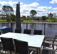 Cypress Drive Town House - Kawana Tourism