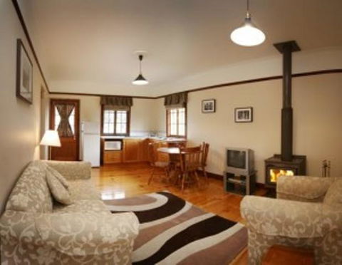 Cypress Ridge Cottages - Kawana Tourism 2