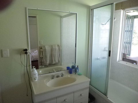 Dad & Alice's Place - Kawana Tourism 1