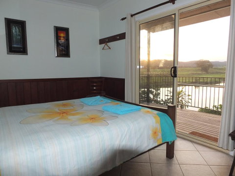 Daintree Riverview Lodges - Kawana Tourism 3