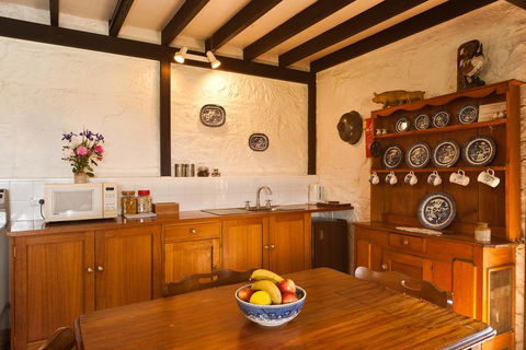 Daisy Bank Cottages - Kawana Tourism 2
