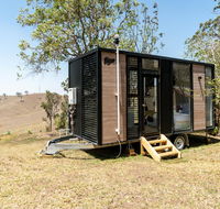 Dam It Getaway Tiny House - Kawana Tourism