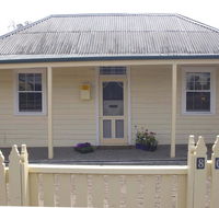 Darcy's Cottage on Piper - Kawana Tourism