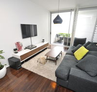 Darlinghurst Self-Contained Modern One-Bedroom Apartment 313 BUR - Kawana Tourism
