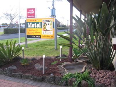 Darlot Motor Inn - Kawana Tourism 0