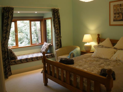 Darnell Bed & Breakfast - Kawana Tourism 2